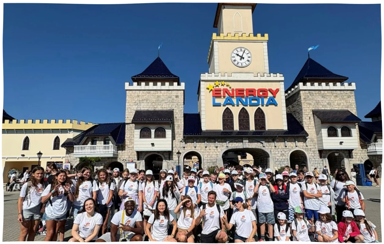 Zdjęcie przed wejściem do Energylandii