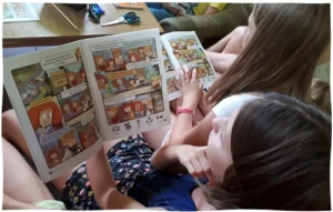Dzieci chętnie czytają komiksy wydawnictwa Efuture